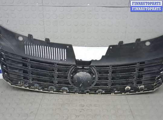 Решетка радиатора на Volkswagen Passat CC (357)
