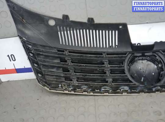 Решетка радиатора на Volkswagen Passat CC (357)