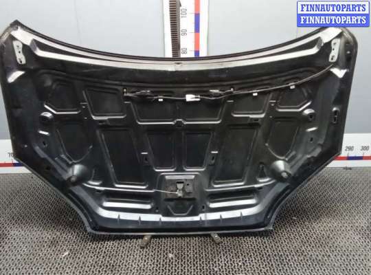 Капот на Ford Focus II