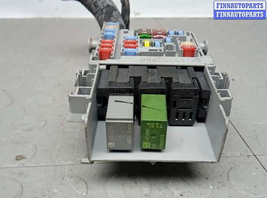 купить блок предохранителей на CADILLAC SRX 2