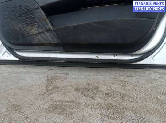 Дверь боковая на Mercedes-Benz E (W211)