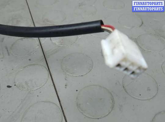 купить зеркало наружное правое на TOYOTA COROLLA VERSO 2