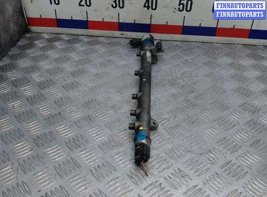 Рампа (рейка) топливная на Mercedes-Benz C (W204)