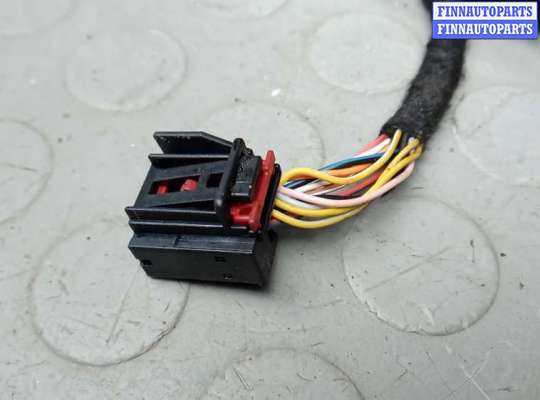 купить зеркало наружное левое на SKODA SUPERB 2