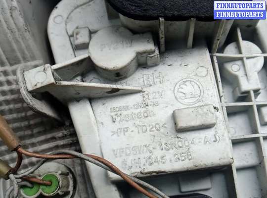 купить фонарь задний правый на SKODA RAPID