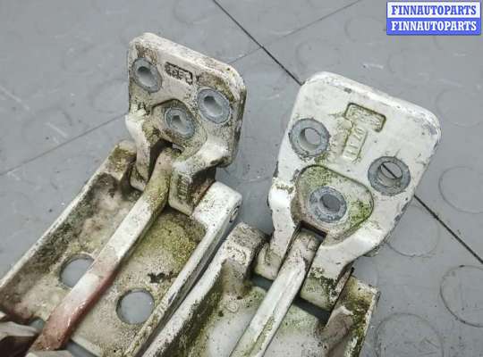 купить петля двери распашной правой на VOLKSWAGEN CRAFTER 1