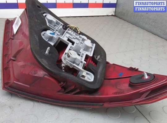 купить фонарь задний правый на MERCEDES BENZ C-CLASS W204