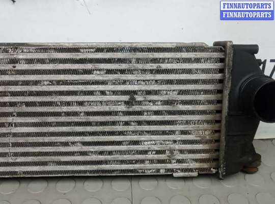 купить радиатор интеркулера на OPEL VIVARO