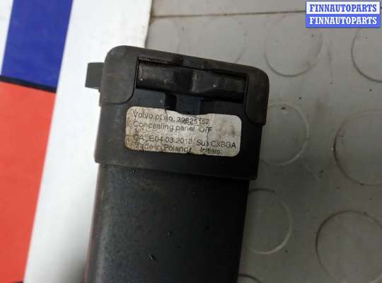 купить шторка багажника на VOLVO V60 1