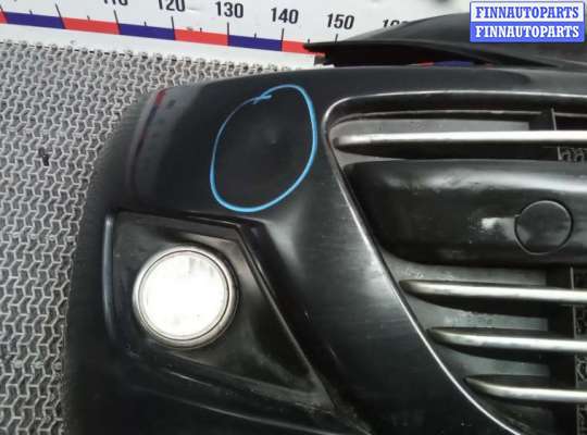 Бампер передний на Peugeot 207