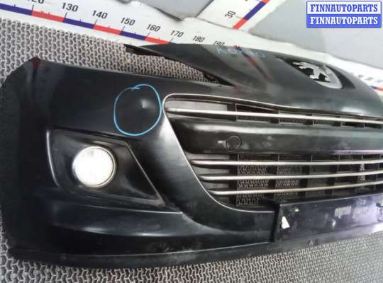 Бампер передний на Peugeot 207