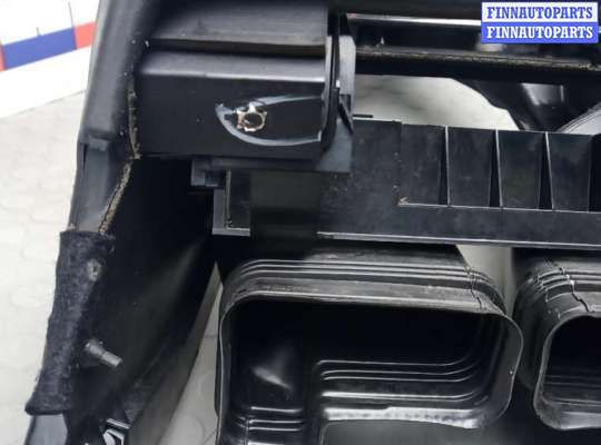 купить подлокотник центральный на AUDI A8 D3