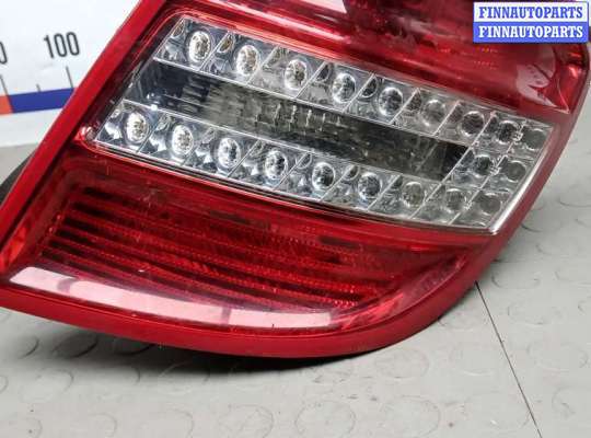 купить фонарь задний правый на MERCEDES BENZ C-CLASS W204