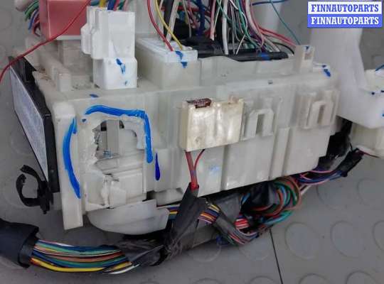 купить блок предохранителей на TOYOTA AVENSIS T27