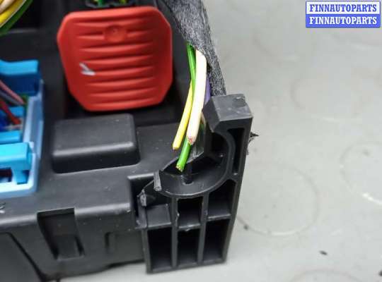 ЭБУ салона (Блок комфорта) на Peugeot 3008 II