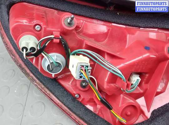 Фонарь задний на Toyota RAV4 III (XA30)