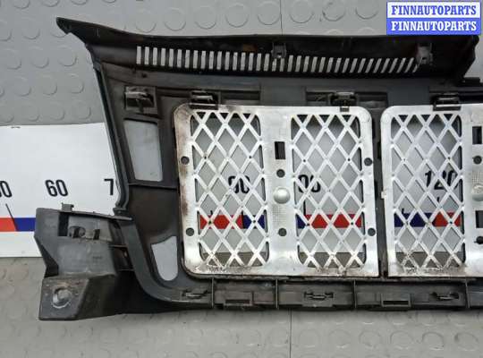 купить решетка радиатора на JEEP GRAND CHEROKEE WK2