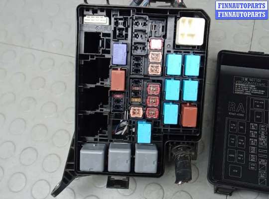 купить блок предохранителей на TOYOTA RAV 4 CA40