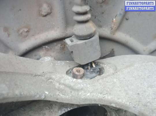 купить ступица передняя левая на VOLKSWAGEN PASSAT B6