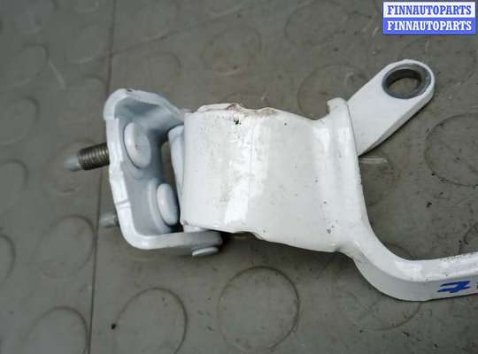 Петля крышки багажника на Audi A5 (8T)