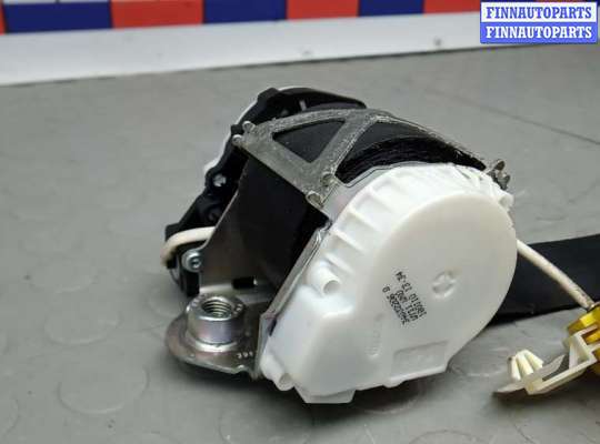 Ремень безопасности на Volkswagen Passat B6 (3C)