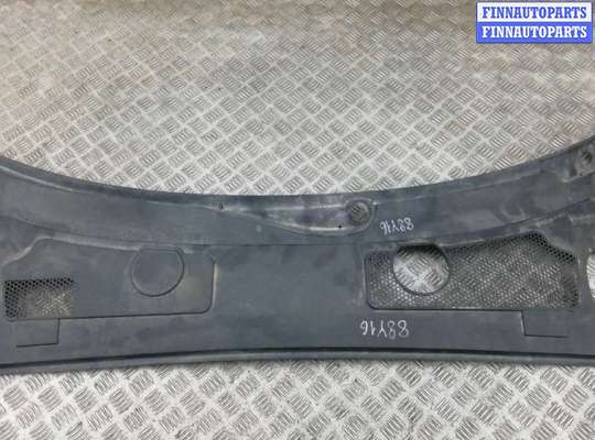 накладка декоративная (жабо, дождевик) AU1665406 на AUDI A6 ALLROAD C6