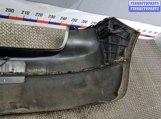 Бампер задний на Volkswagen Golf V (1K)