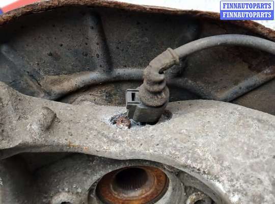 купить ступица передняя левая на VOLKSWAGEN PASSAT B6