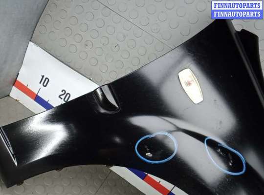 Крыло переднее