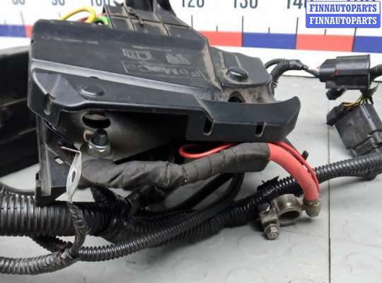 купить блок предохранителей на FORD ESCAPE 3