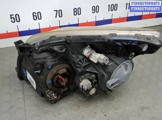 купить фара правая на TOYOTA AVENSIS T25