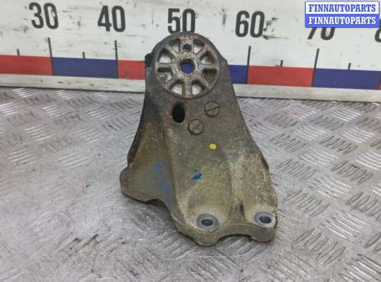 купить кронштейн двигателя дизельный на AUDI Q7