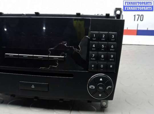 Магнитола на Mercedes-Benz C (W203)