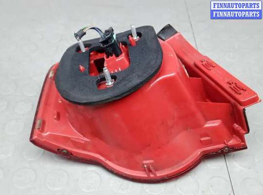 купить фонарь задний правый на VOLKSWAGEN PASSAT B6