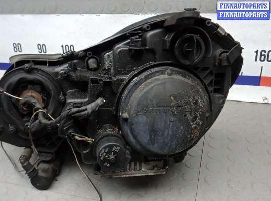 Фара передняя на Mercedes-Benz E (W211)