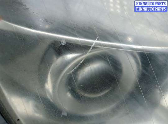 Фара передняя на Mercedes-Benz E (W211)