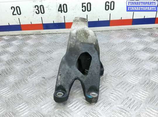 купить кронштейн двигателя дизельный на AUDI A4 B8