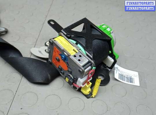 Ремень безопасности на Toyota Auris I (E150)