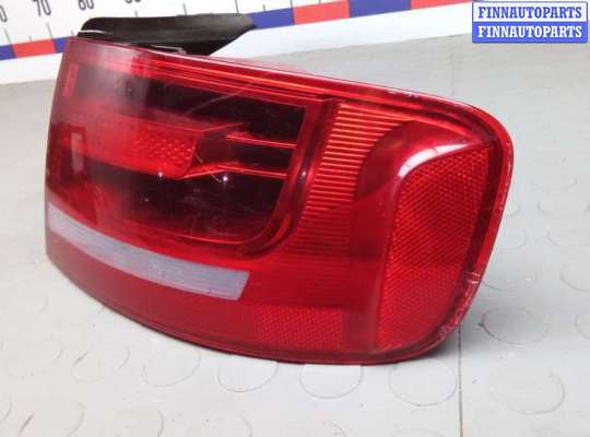 купить фонарь задний правый на AUDI A4 B8