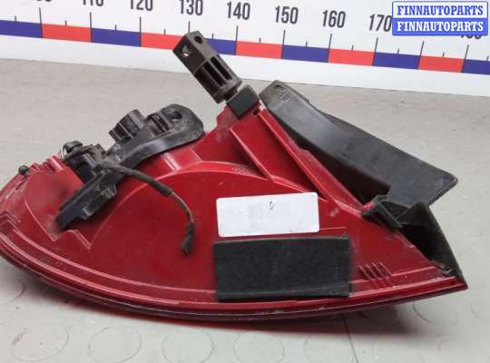 купить фонарь задний правый на AUDI A4 B8