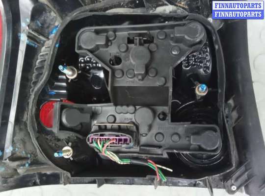 купить фонарь задний правый на TOYOTA AVENSIS T25