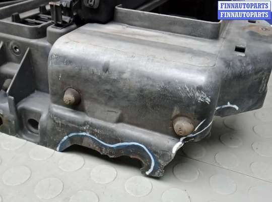 купить передняя панель крепления облицовки (телевизор) на PEUGEOT 407