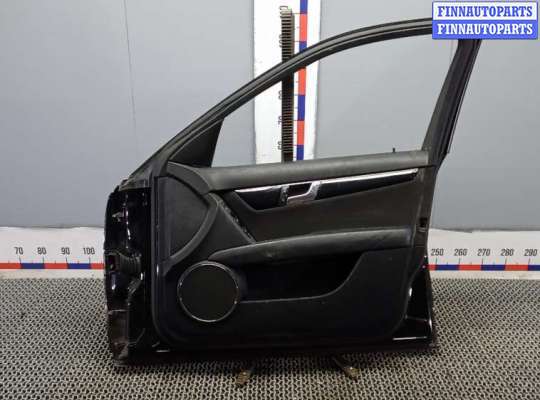 Дверь боковая на Mercedes-Benz C (W204)