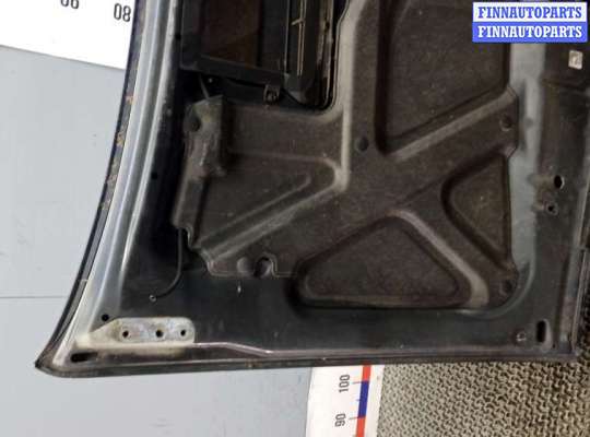 Капот на Chevrolet Tracker II