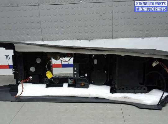 купить подлокотник центральный на VOLKSWAGEN TOUAREG 7L