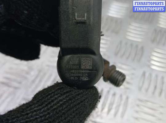 Форсунка топливная на Mercedes-Benz A (W176)