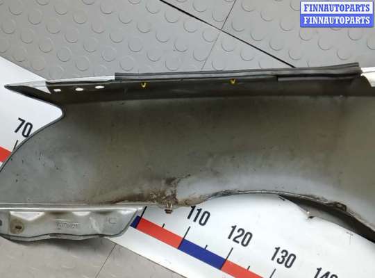 Крыло переднее на Toyota Avensis II (T250)