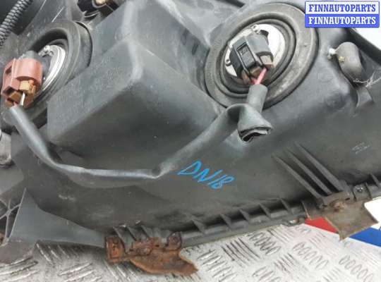 купить фара левая на TOYOTA COROLLA VERSO 2