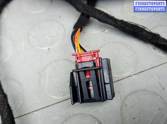 купить зеркало наружное левое на SKODA YETI 1