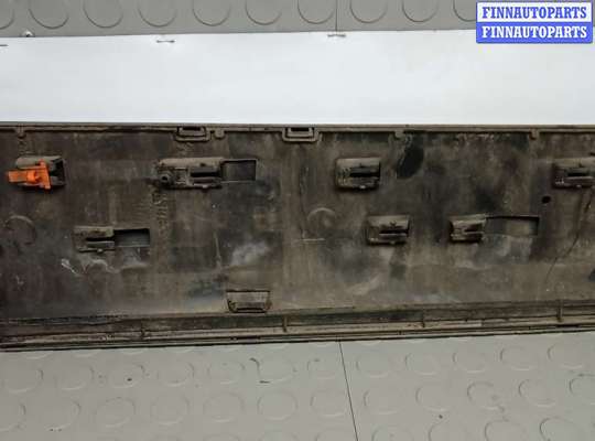 купить молдинг двери задней правой на AUDI Q7